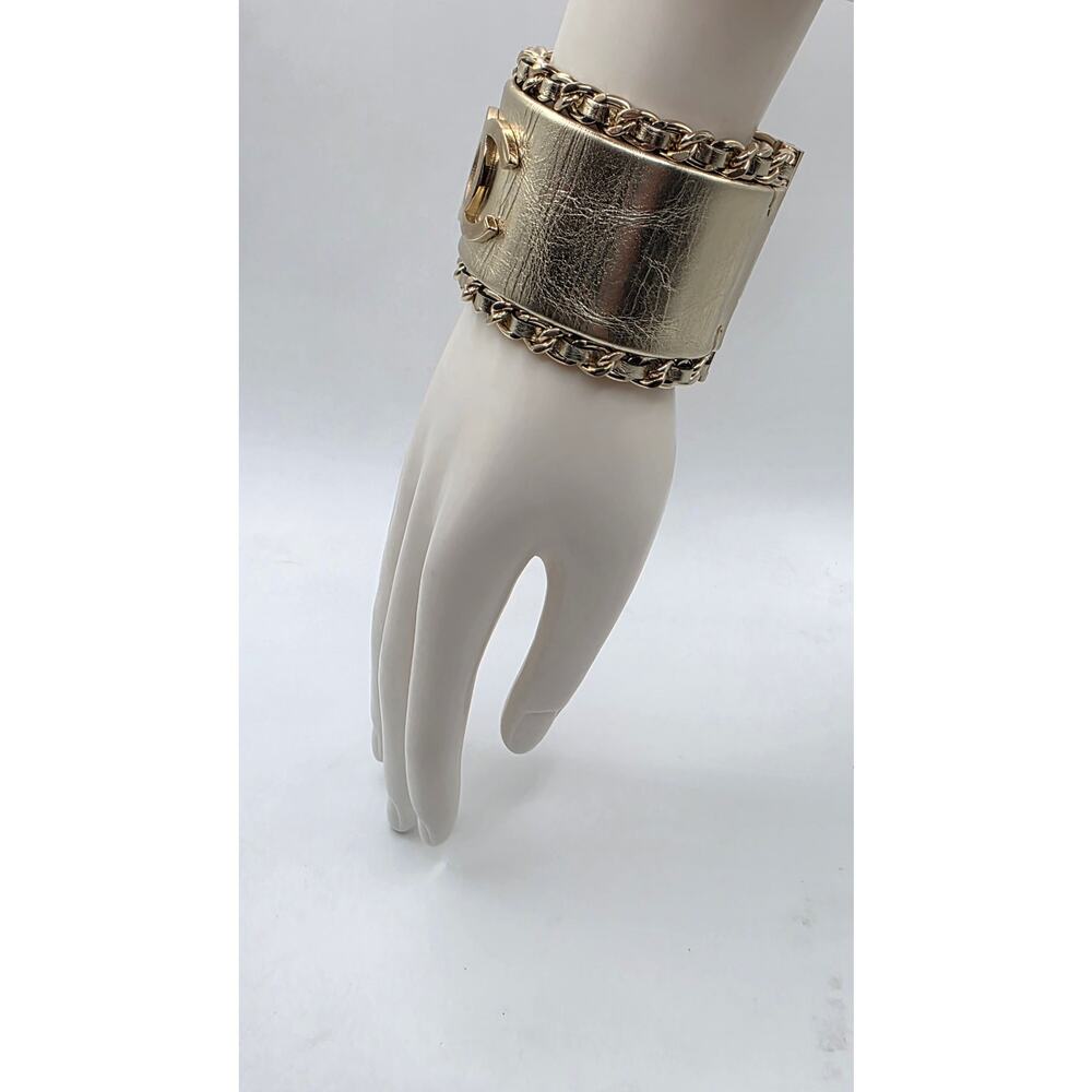Chanel Gold-tone Leather Interlocking CC Wide Bracelet - Picture 11 of 16